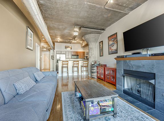 3rd image of 1001 W 15th St #Gu109