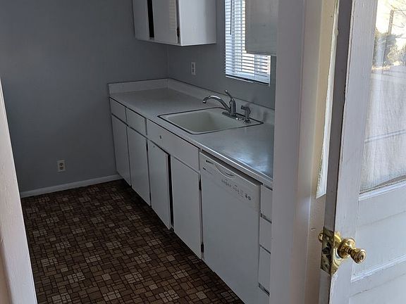 5th image of 535 Jensen St