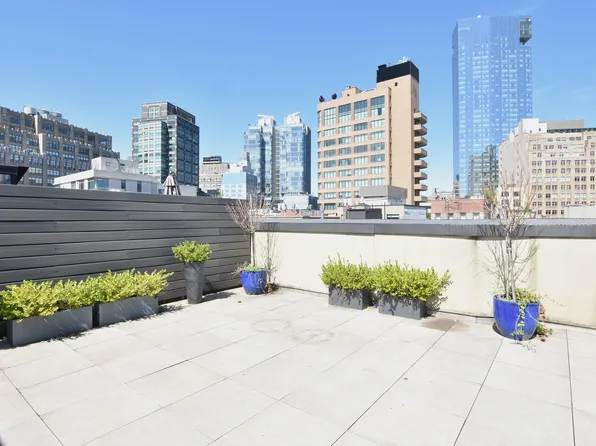 72 Thompson Street image 1 of 15
