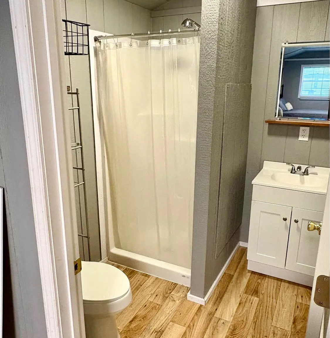 Studio, 300 sqft, $1,200 — Photo 4