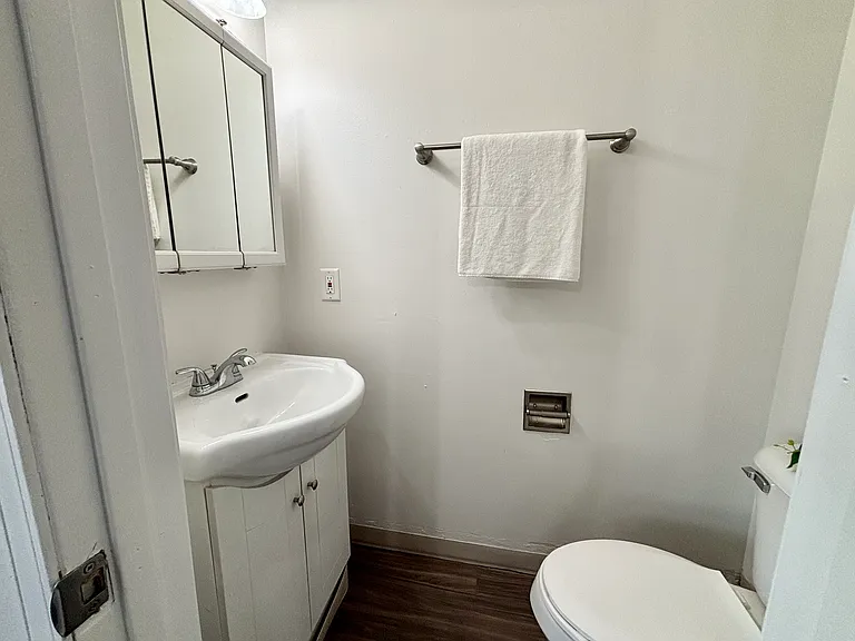 575 Schiller St #17 — Photo 9