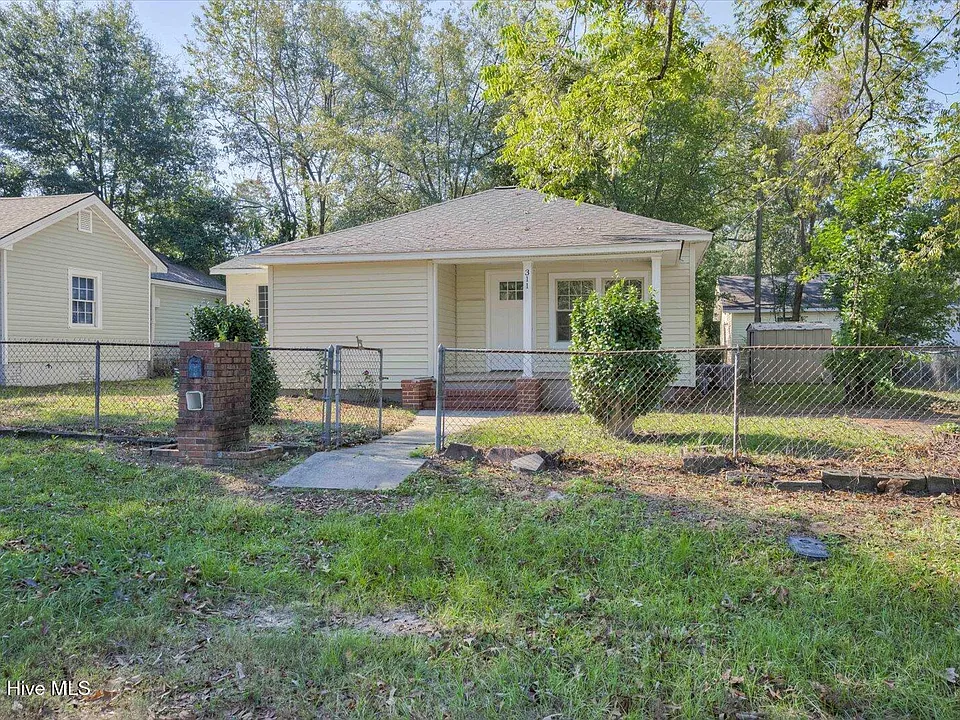311 Abbeville Ave NE