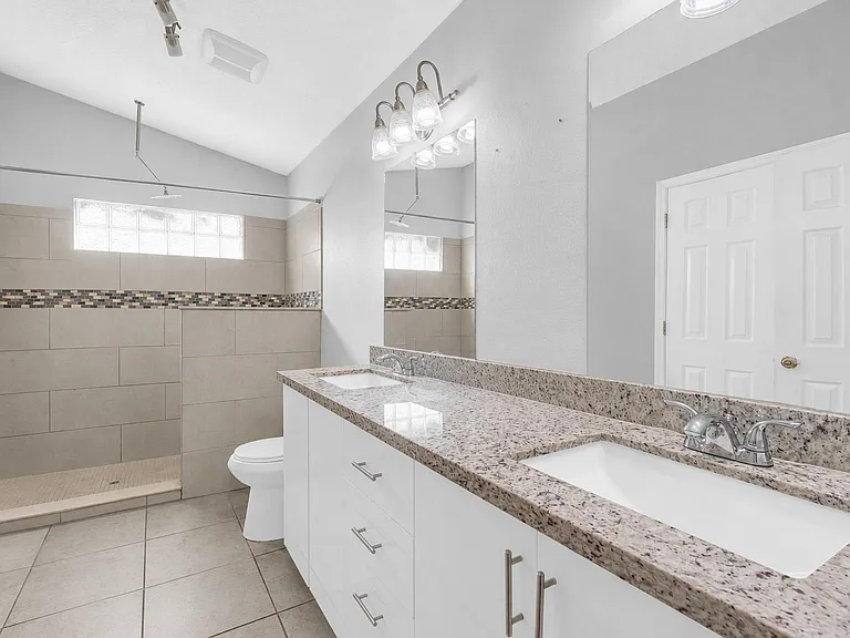 5829 Pitch Pine Dr — Photo 21