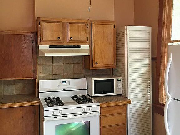 4th image of 8215 Plum St