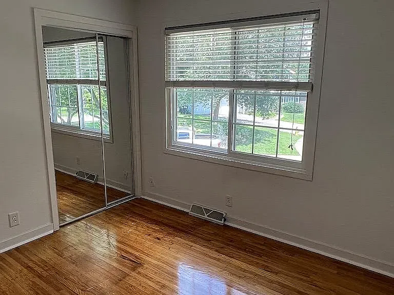 Bedroom 2 (on floor 2)