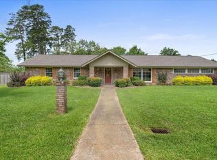 112 Eastgate Cir, Forest, MS 39074