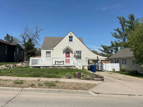 7742 State St, Ralston, NE 68127