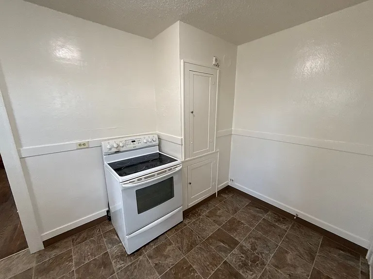 1165 Hood St NE — Photo 13