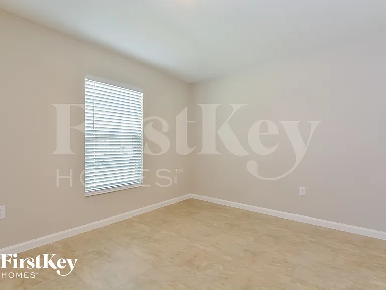 481 Earhart Dr — Photo 9