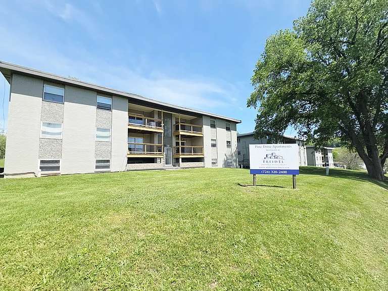 111 Pine Dr — Photo 26