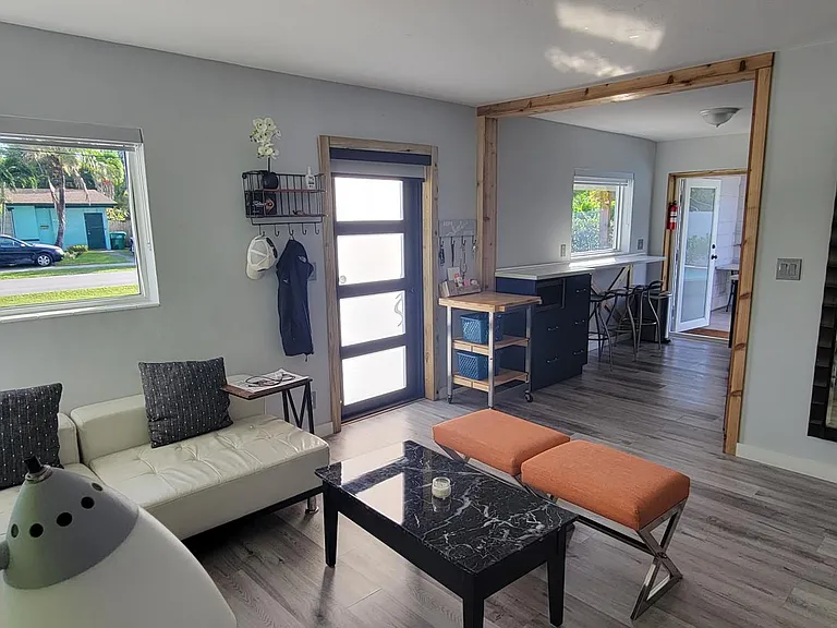 9955 SW 215th St — Photo 3