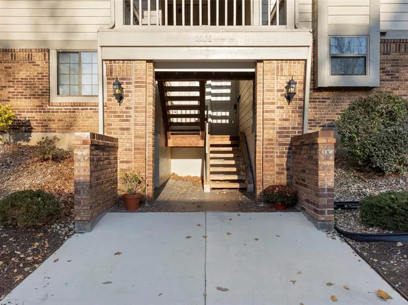 2268 Rule Ave APT D, Maryland Heights, MO 63043