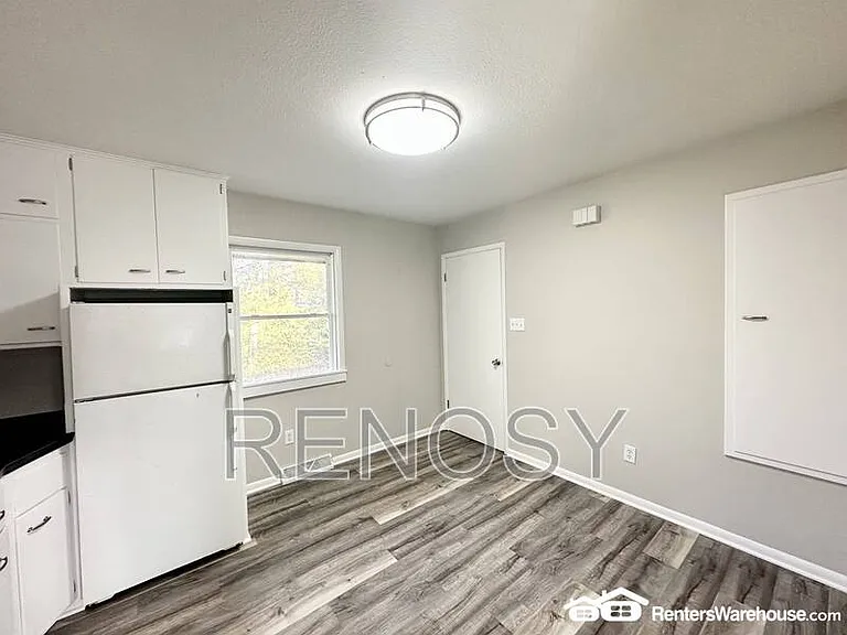 3315 SE 4th St — Photo 6