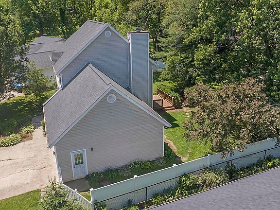 3rd image of 3955 N Tulipwood Ct