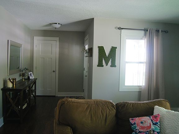 4th image of 1321 N 1st St