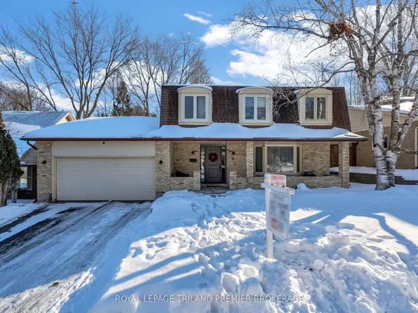 31 Foxcroft Cres, London, ON N6K 3A3