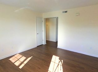 102 Provence Dr APT A08, Stuarts Draft, VA 24477