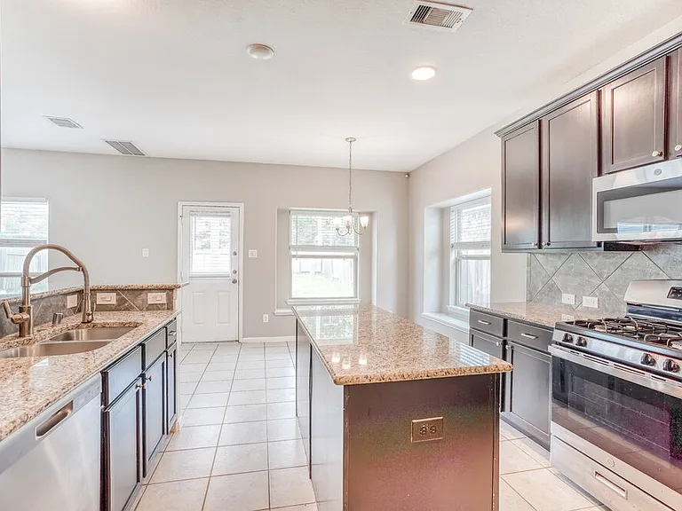 5223 Gulf Stream Ln — Photo 9