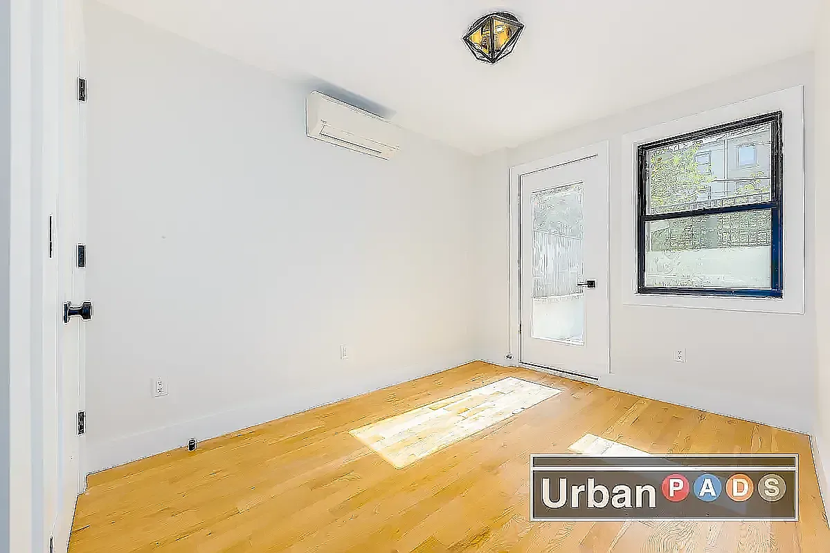 184 Adelphi Street — Photo 4