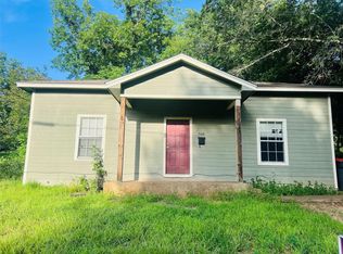560 6th St NW, Paris, TX 75460