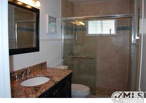 5th image of 301 Edwards Ln