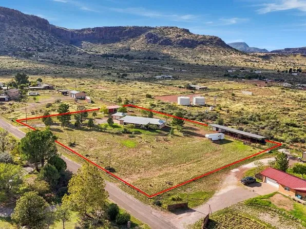 105 Canyon Dr, Alpine, TX 79830