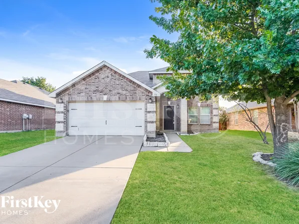 716 Wrigley Dr, Burleson, TX 76028