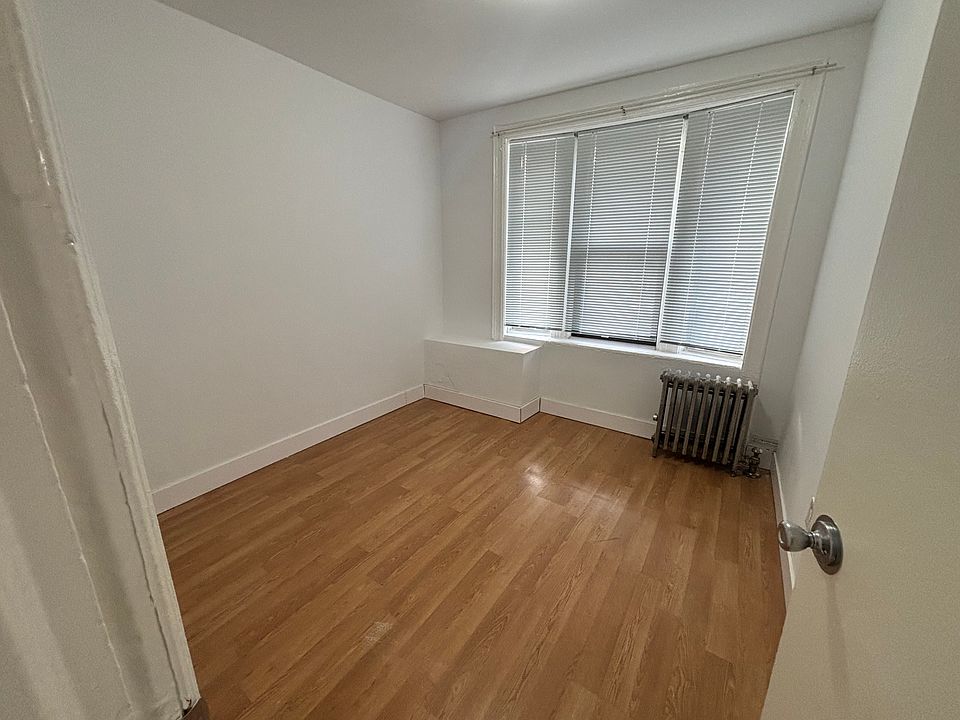 1st image of 28-33 37th St #1C