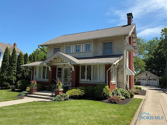 3rd image of 304 Wood St