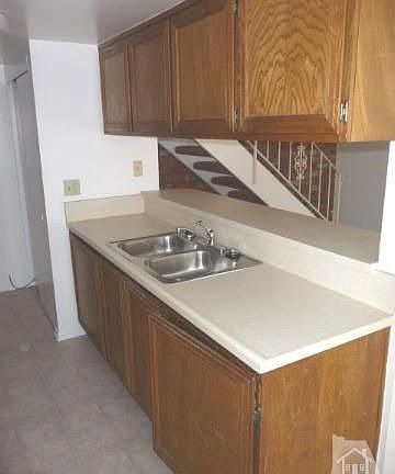 4th image of 2643 Tiller Ave