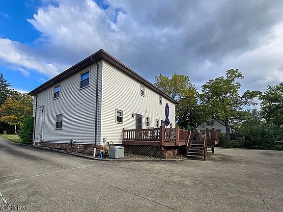 3rd image of 11550 York Rd #11550