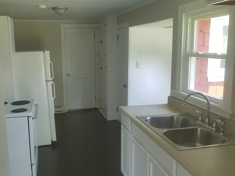 311 Maple St — Photo 6