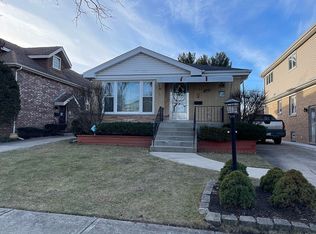 8122 N Ottawa Ave, Niles, IL 60714