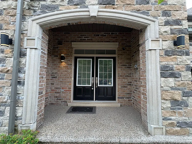2466 Village Cmn — Photo 3