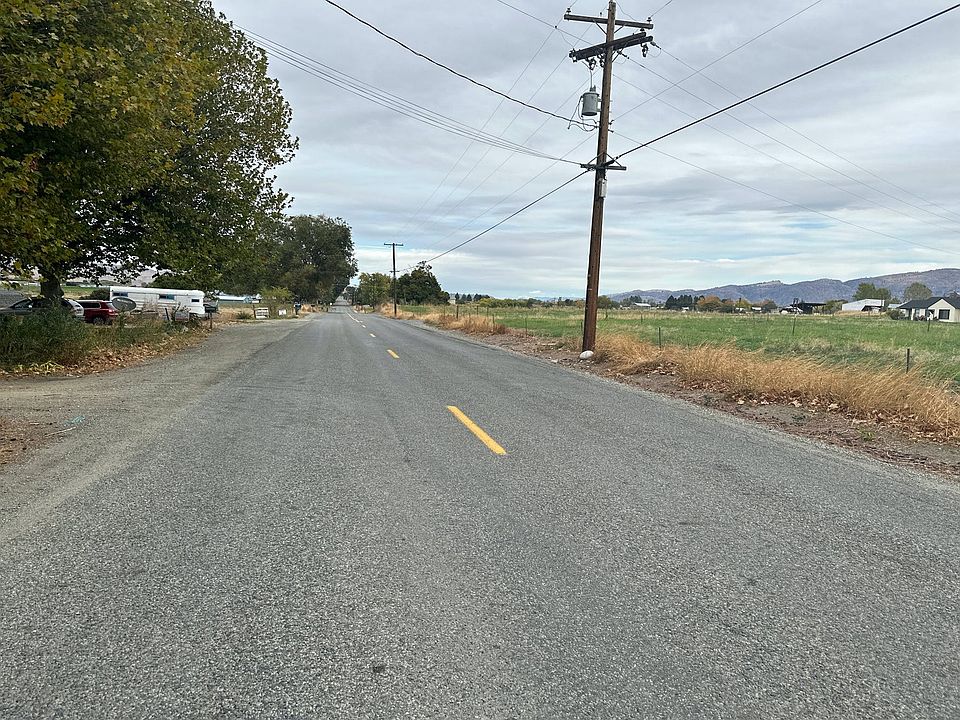 2nd image of 127 Duck Lake Rd