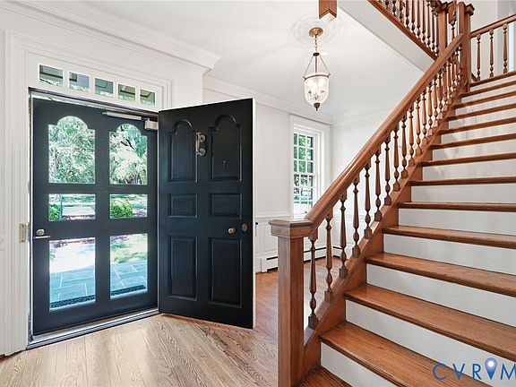 4th image of 3905 Sulgrave Rd