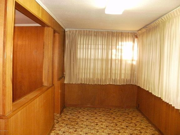 5th image of 9846 Highland Ave