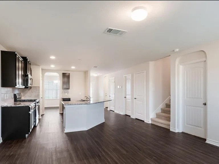 8103 Horizon Dale — Photo 4