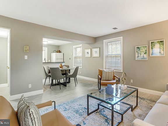5th image of 1409 E Abingdon Dr APT 2