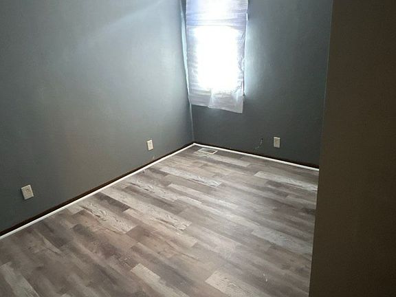 3rd image of 425 Stanley St #1203-1/2