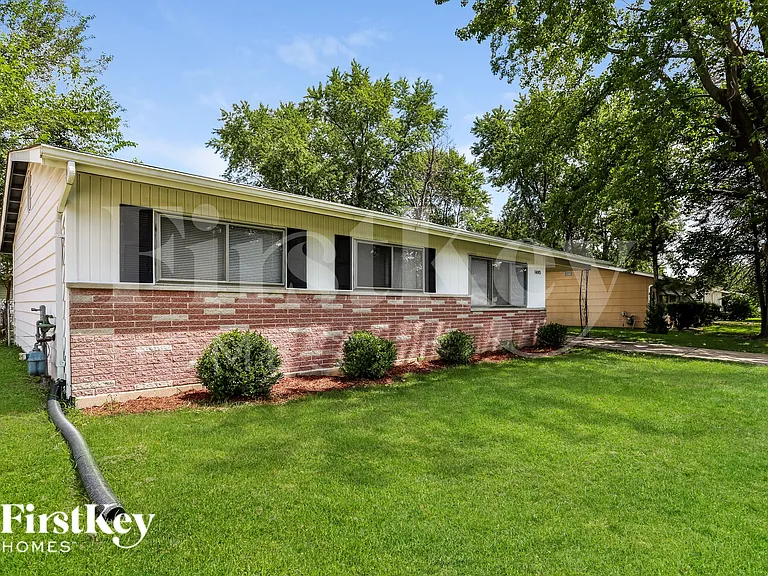 1495 Mullanphy Rd — Photo 2