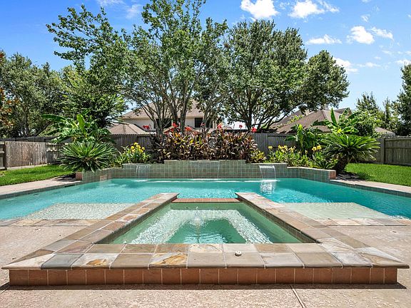 2nd image of 2903 Lacewood Ct
