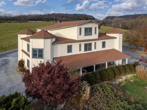 45 NE Castle Ct, Fairfield, VA 24435