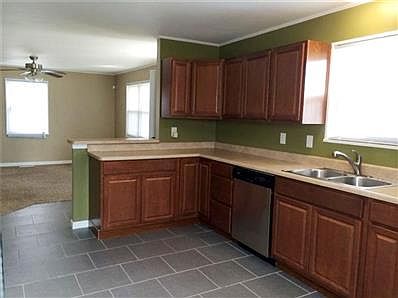 4th image of 3318 N Dequincy St