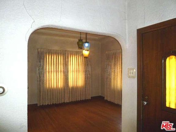 3rd image of 5155 Hermosa Ave