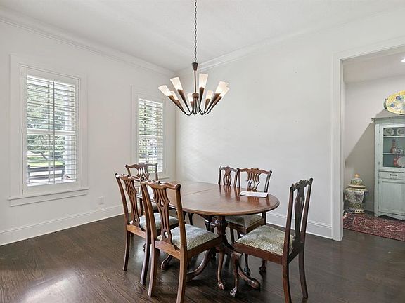 5th image of 2240 VENETIAN WAY
