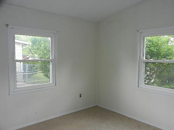 5th image of 306 Galewood Dr
