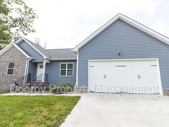 2nd image of 4436 Oakwood Dr