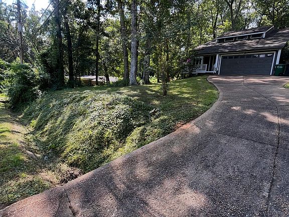 2nd image of 107 Ridgeland Rd