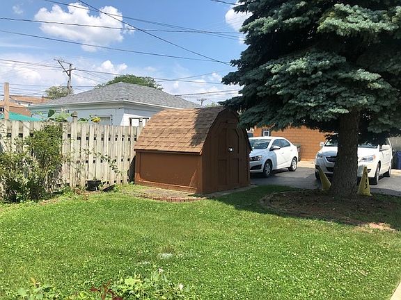 2nd image of 913 N 24th Ave